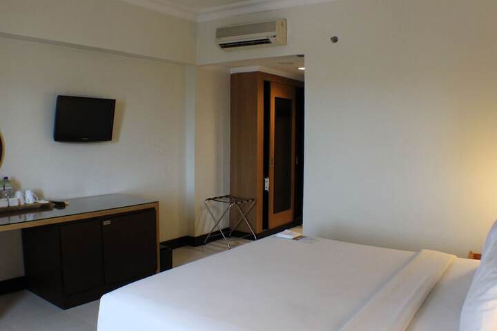 Room 7 of 57
