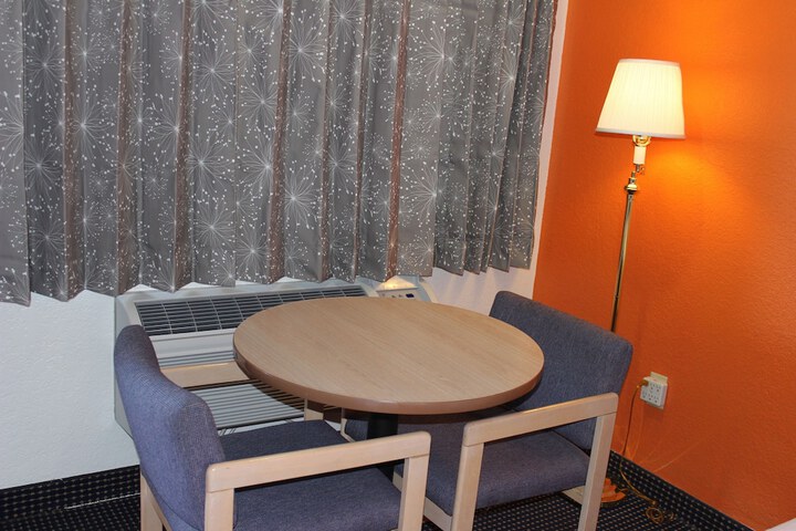 Room 7 of 59