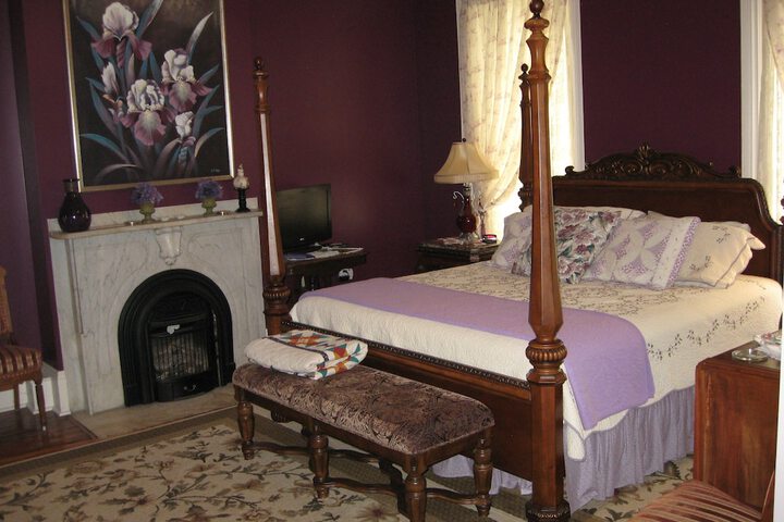 Room 8 of 114