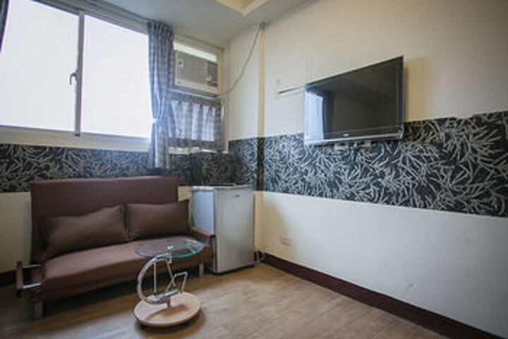 Room 16 of 16