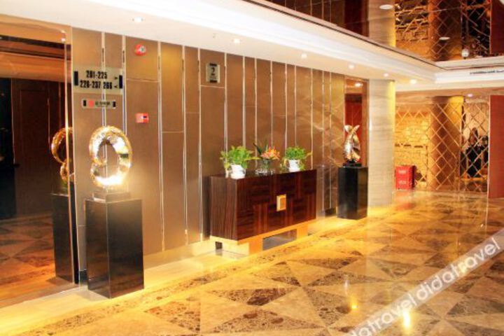 Hotel Interior 10 of 25