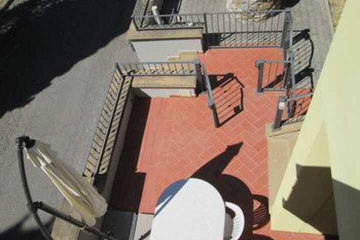 Terrace/Patio 31 of 32
