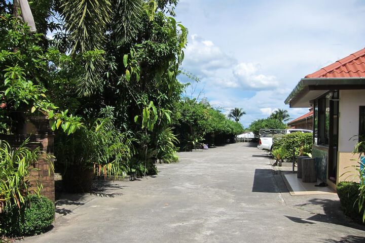 Property Grounds 23 of 33