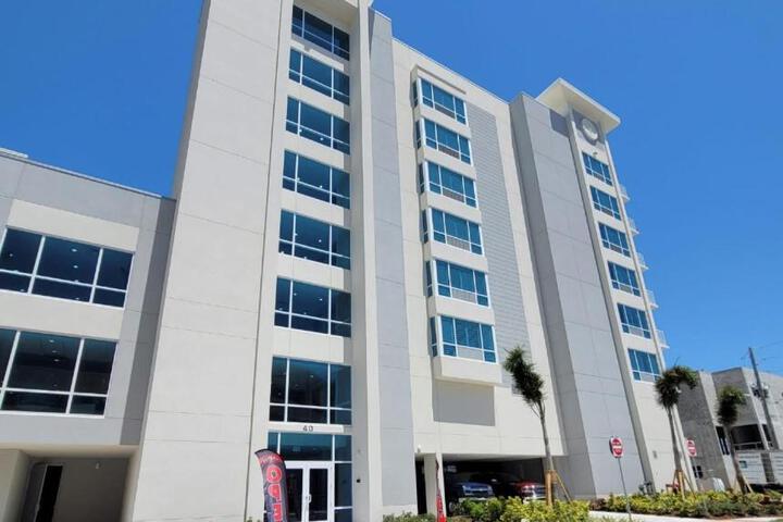 ChartHouse Clearwater Beach Marina Hotel