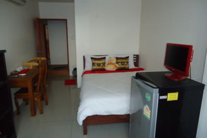 Room 8 of 14