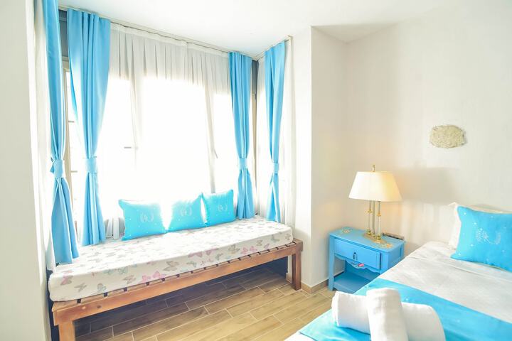 Room 16 of 50
