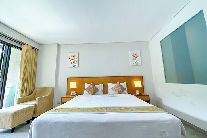 Room 16 of 24