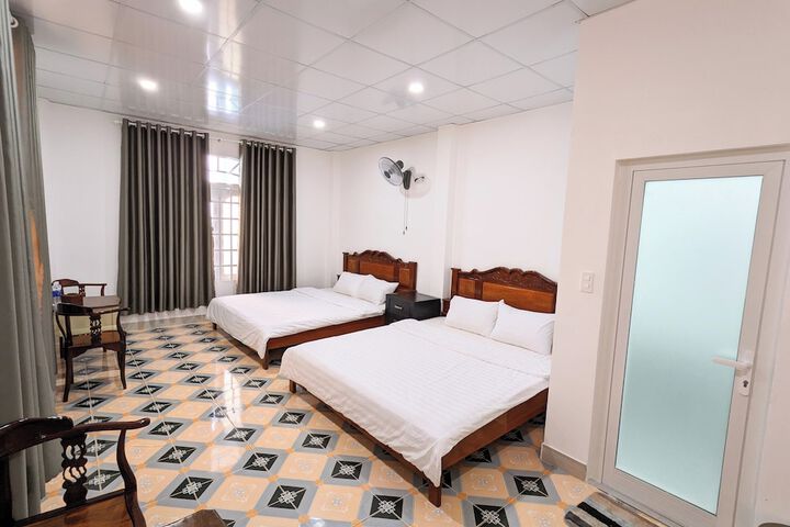 Room 9 of 56