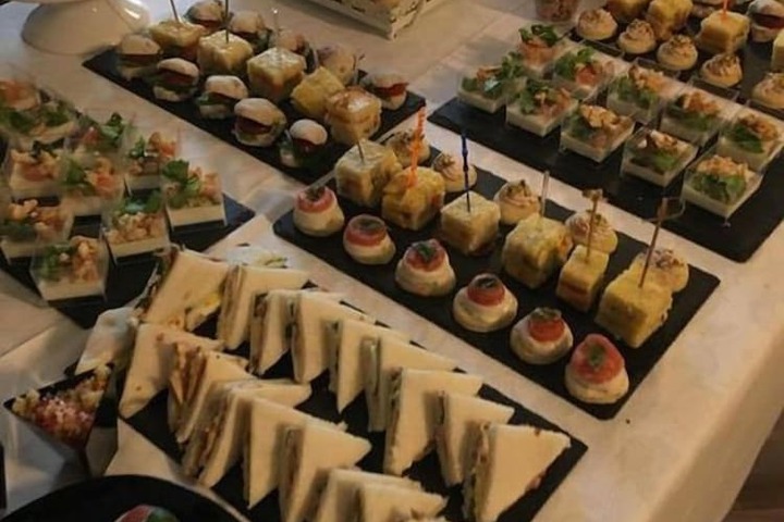Dining 4 of 5