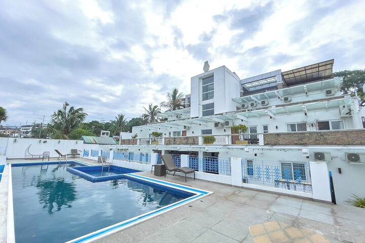 Tagaytay Hotel SixB
