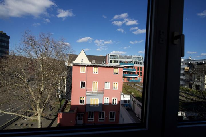 Room 15 of 27