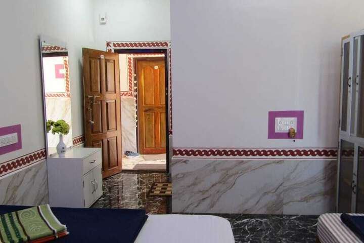 Room 3 of 15