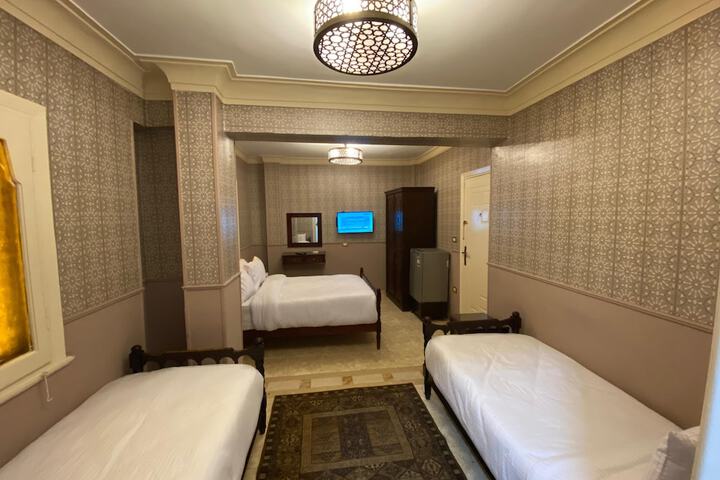 Room 27 of 44
