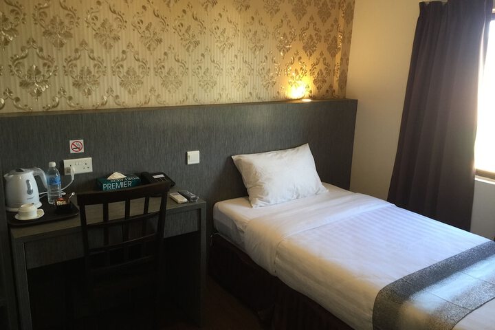 Room 15 of 41