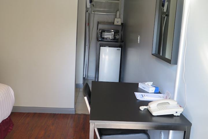 Room 5 of 25