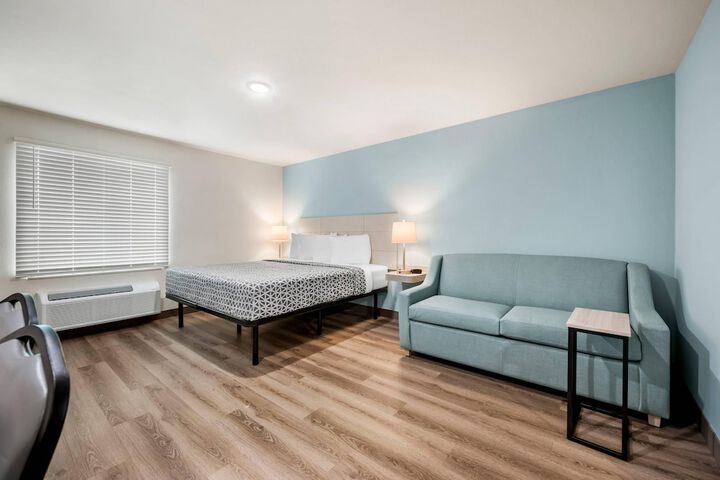 Room 17 of 30