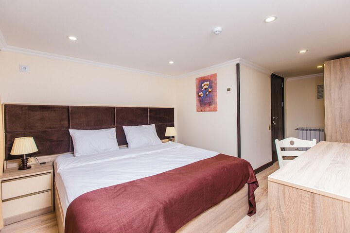 Room 15 of 68