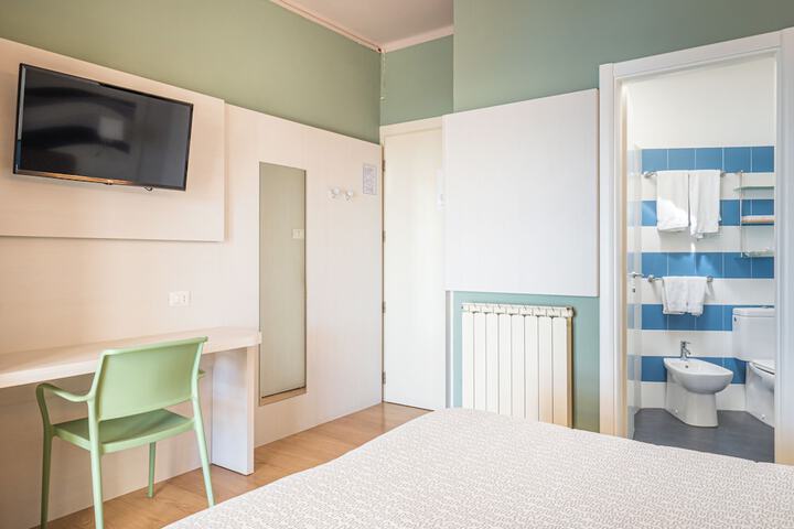 Room 39 of 241