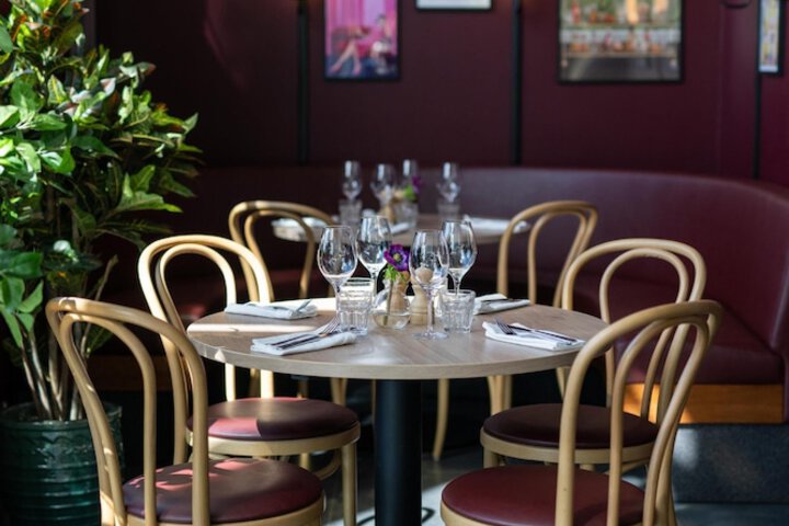 Dining 172 of 249