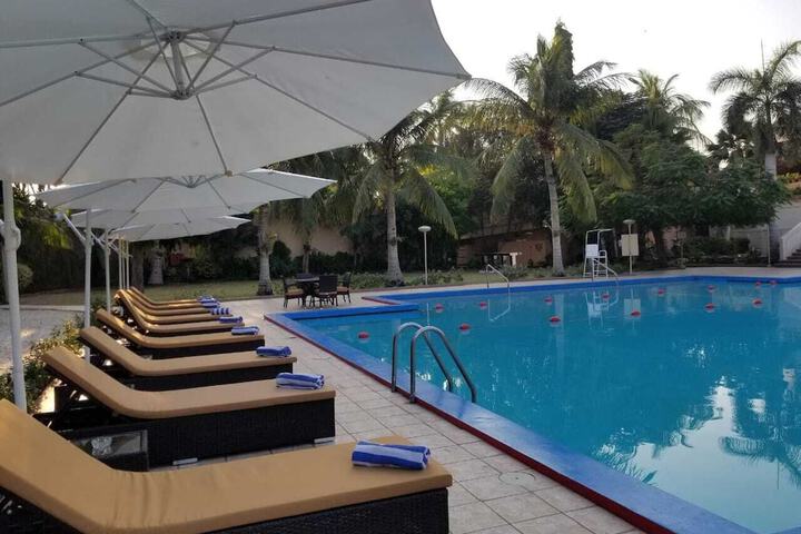 Hotel Pool
