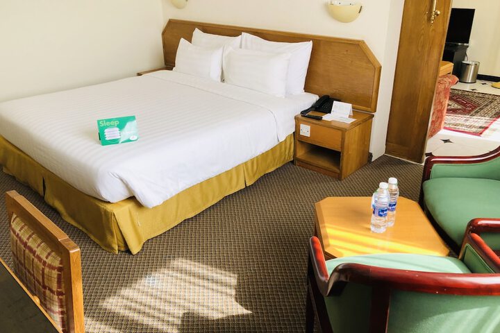 Room 9 of 49