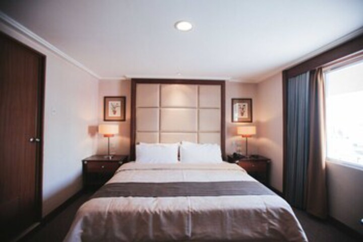Image of New Crown Hotel
