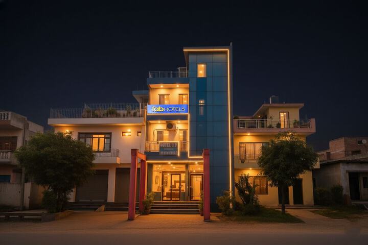 Fabhotel Jp International