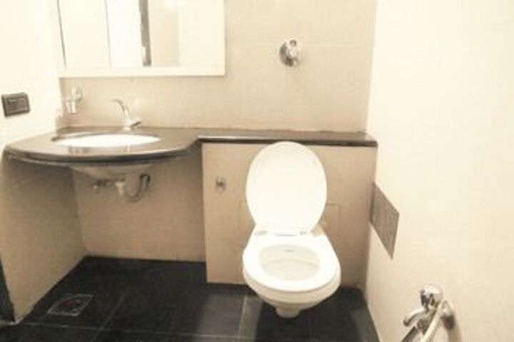 Room 3 of 20