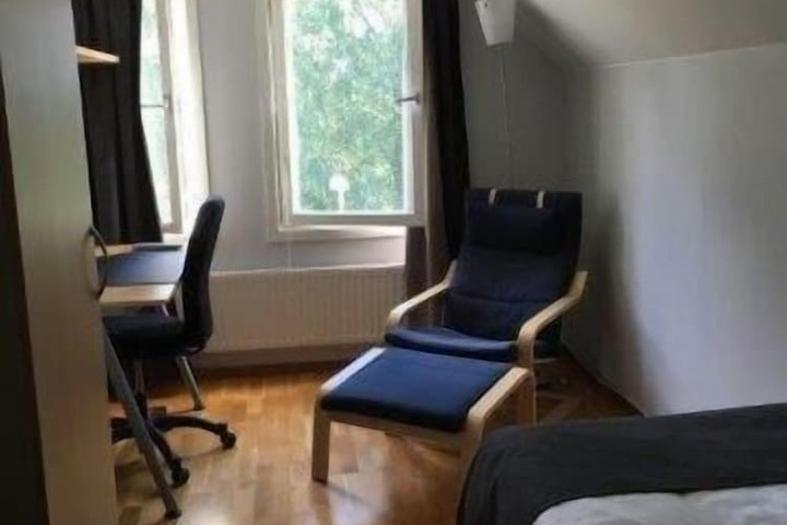 Room 3 of 35