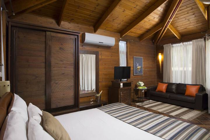 Room 3 of 50