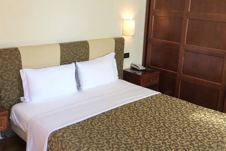 Room 3 of 58