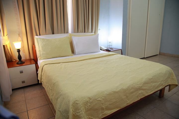 Room 5 of 22