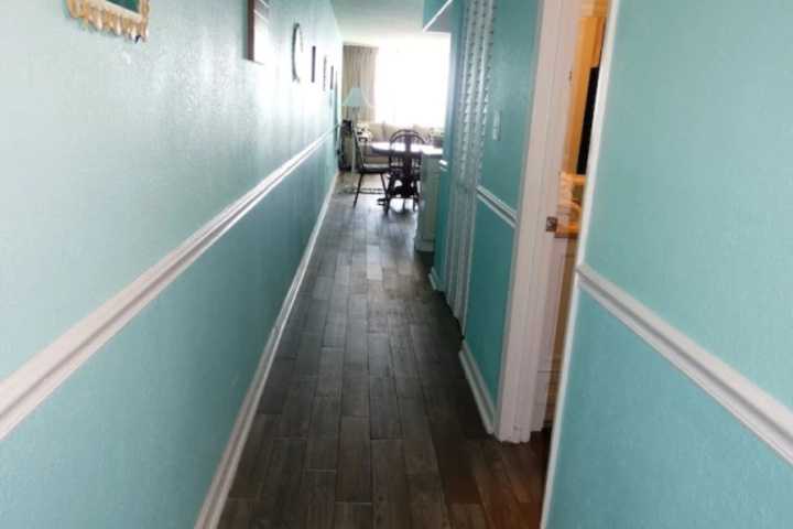Room 8 of 11
