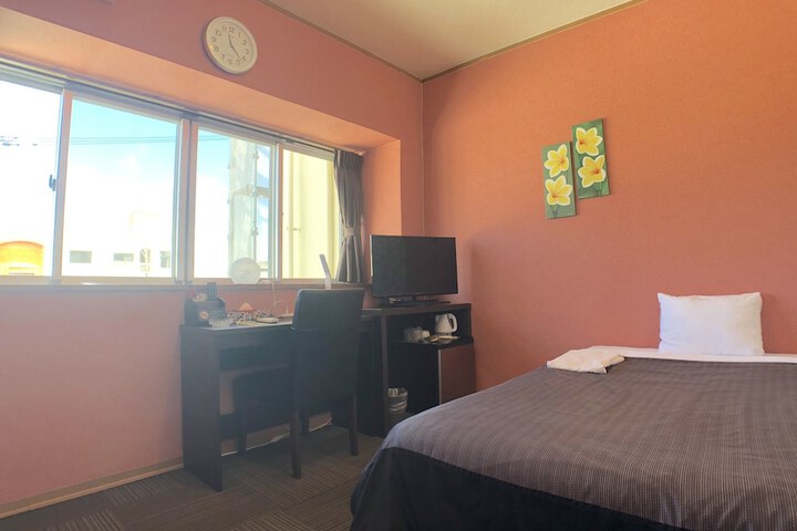 Room 7 of 79