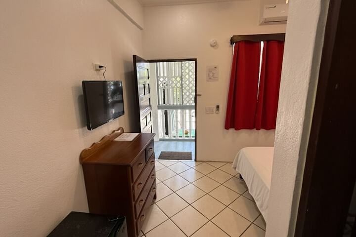 Room 5 of 41