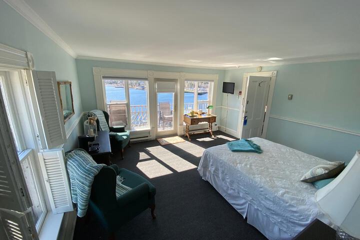 Room 5 of 40