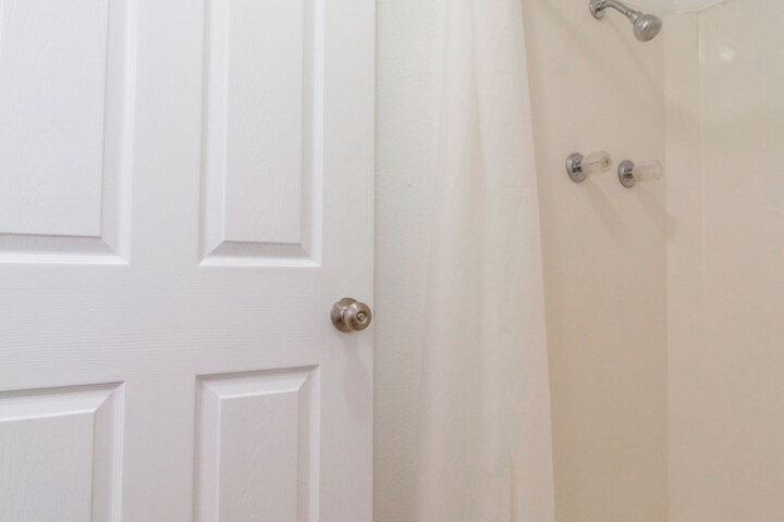 Room 34 of 46