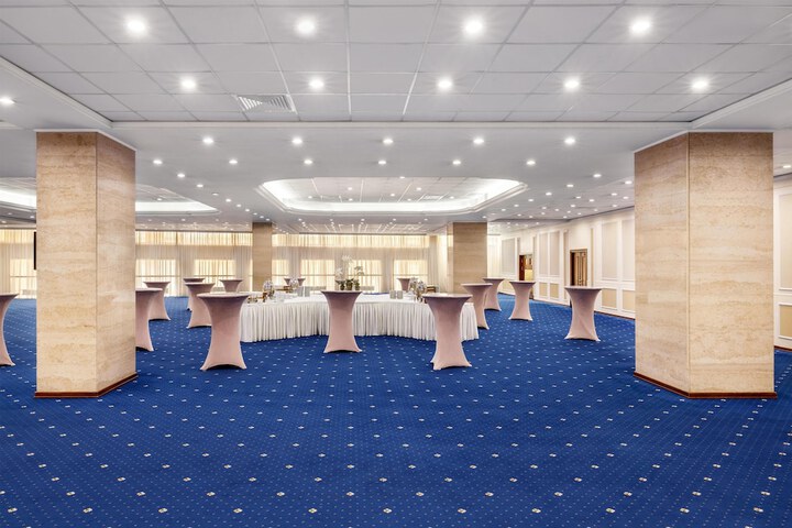 Meeting 200 of 219