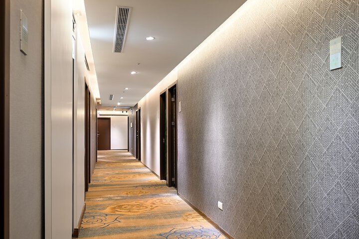 Ballroom/Hall 77 of 86