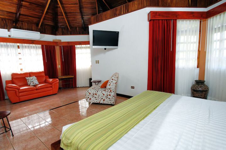 Room 15 of 84