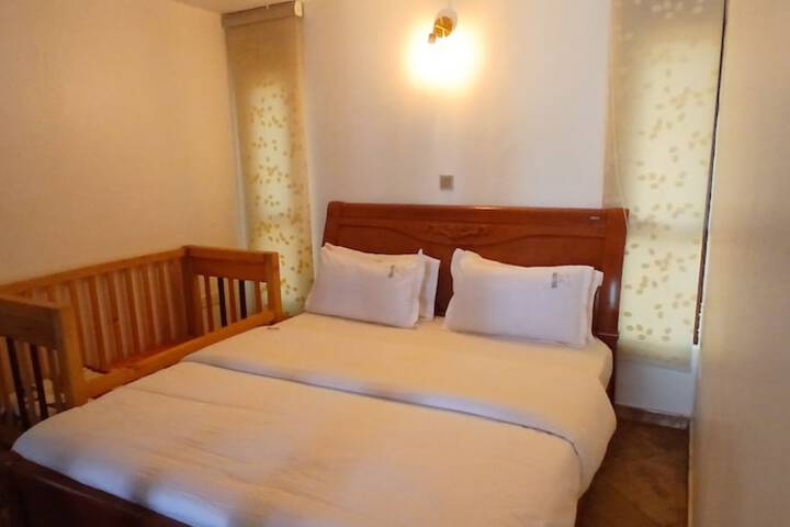 Room 4 of 36