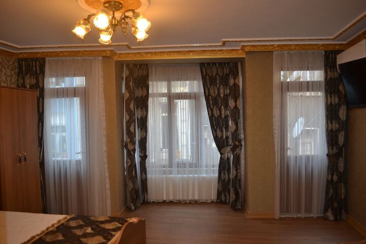 Room 16 of 31