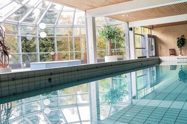 Hotel Pool
