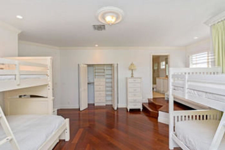 Room 183 of 524