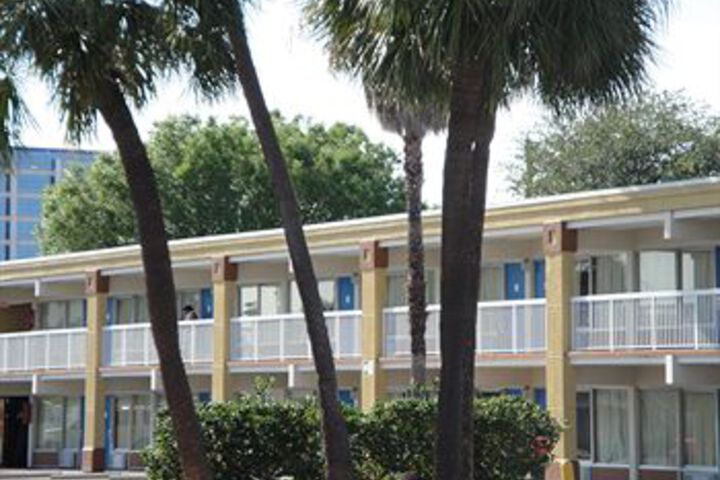 Hotel 5 of 12