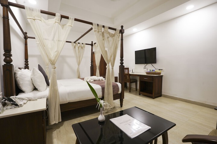 Room 8 of 44