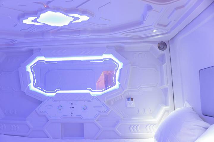 Room 18 of 54