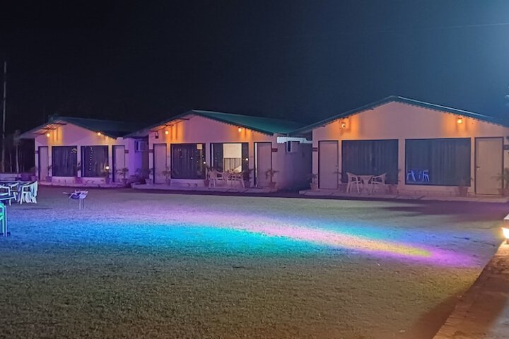 Hotel Exterior 70 of 94