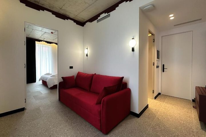 Room 10 of 40