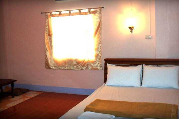 Room 6 of 26